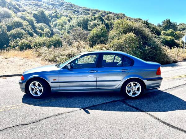 Photo 2001 BMW 325I SEDAN $5,600