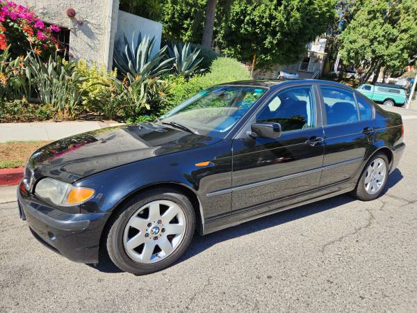 Photo 2004 BMW 325i 2.5i Automatic Black Clean Title SMOG Done Gas Saver - $3,500 (West Hollywood)