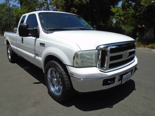 2005 FORD F-250 SUPER DUTY LARIAT EXTENDED CAB RWD- CLEAN TITLE $19,750