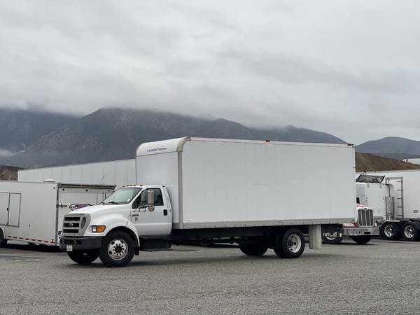Photo 2005 Ford F650 Diesel Box Truck 24ft - $19,000 (26000 GVWR  Automatic  Low mileage)