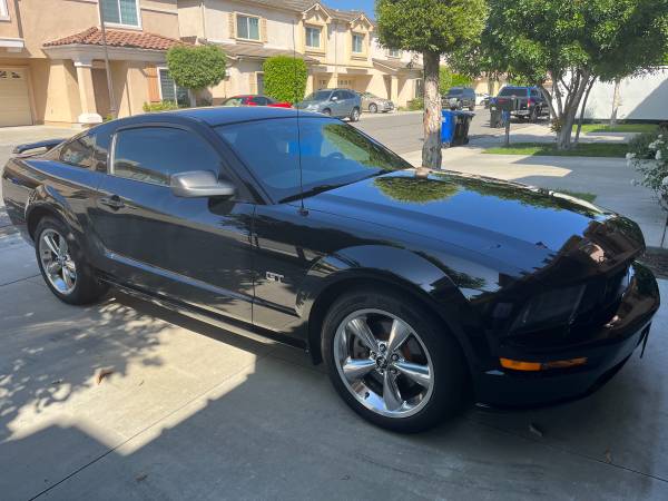 Photo 2006 MUSTANG GT Premium trim $5,400