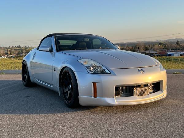 Photo 2006 Nissan 350z Grand Touring Roadster 2D - $18,500 (Van Nuys)