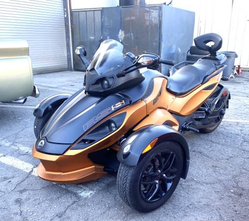 Photo 2011 Can-Am Spyder RS-S $7,995