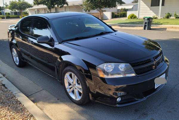 Photo 2013 DODGE AVENGER SXT, CLEAN TITLE, 89k MILES ONLY, ONE OWNER, EXL CO $7,700
