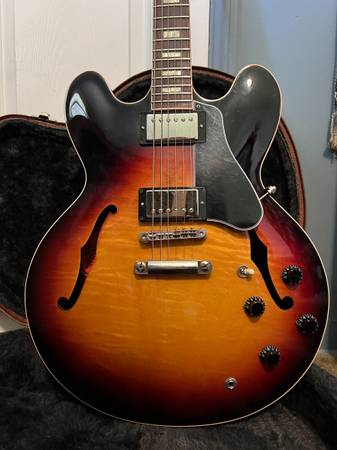 Photo 2015 Gibson ES-335 Memphis electric guitar $3,200