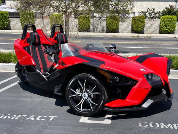 Photo 2015 Polaris Slingshot SL - CLEAN CARFAX Well maintained w records $17,500