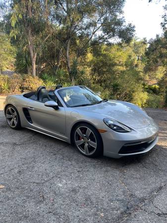Photo 2019 Porsche Boxster GTS - $83,500 (Santa Barbara, CA)