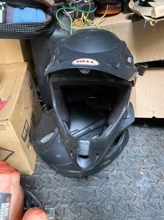 Photo 2 Bell Servo Adult BMX Helmet Matte Black SIZE MEDIUM motorcycle BIKE $80