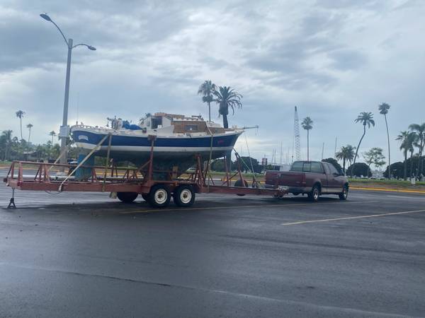 Photo 30 ft hi keel boat trailer ................. $7,300