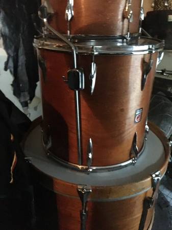 Photo 70s premier Drums $350