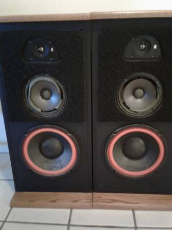 Photo AR Acoustic Research speakers TSW 510 $100