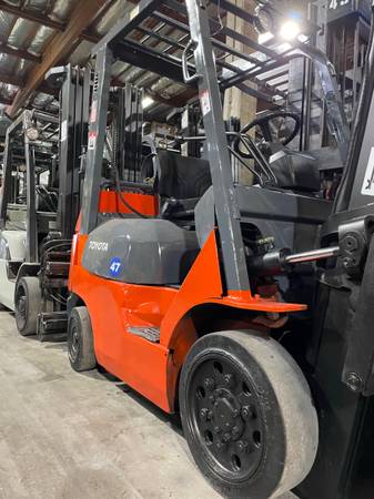 Photo Available for sale and rent gas ,diesel ,and electric forklifts, 3500lb,4000lb,1 $585