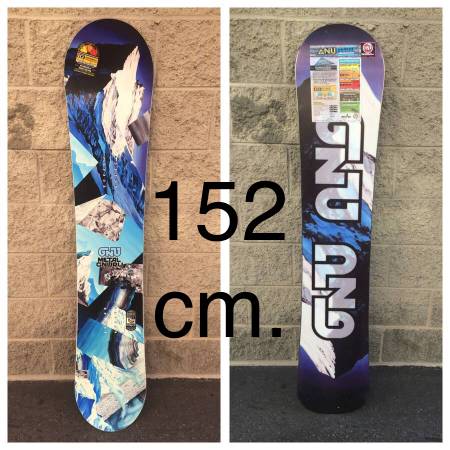 Photo BRAND NEW  GNU Metal Gnuru Snowboard 152 cm. $440