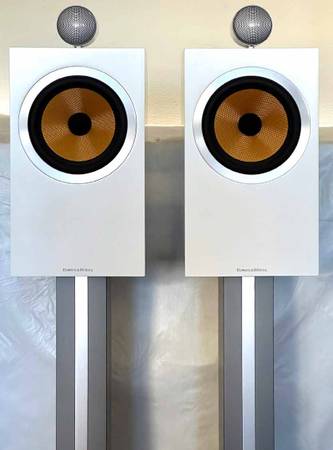 Photo Bowers  Wilkins CM6 S2 Loudspeaker with FS-CM S2 stands- Satin White $1,500