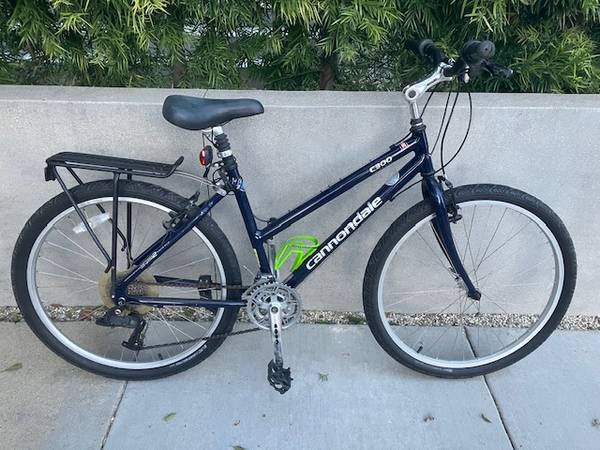 Cannondale C300 Step Thru 26” Aluminum Hybrid 24 Spd Bike Near New 280