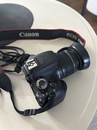 Photo Canon EOS Rebel T3i Digital Camera $250