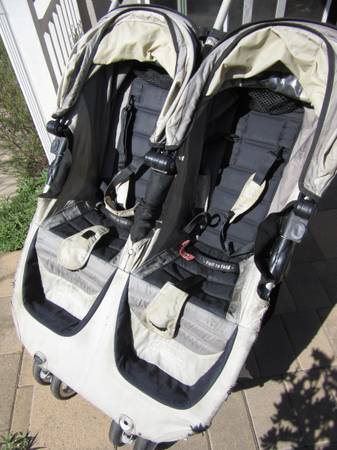 Photo City mini 2 twin stroller with protective air travel bag baby jogger $110