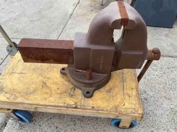 Columbian 206-M3 huge 6” vise with swivel base $550 | Tools For Sale ...