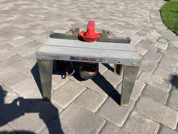 Photo Craftsman Router table w router $110