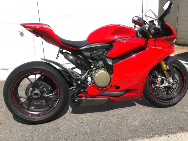 Photo Ducati Panigale 1299S for Sale $16,900