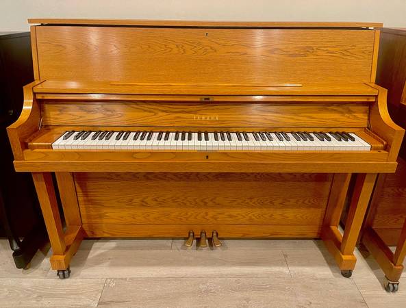 Photo Excellent Condition 1996 Yamaha Studio Upright Piano P22 Will Deliver $3,000