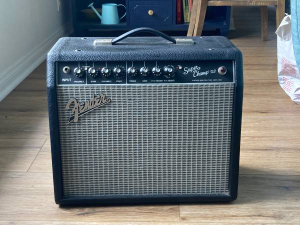 Photo Fender X2 Super Ch Amplifier $300
