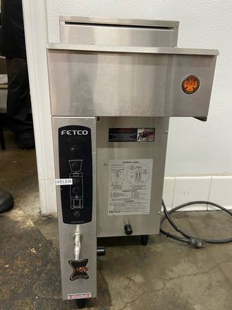 Photo Fetco 2131 Commercial Coffee Brewer $200