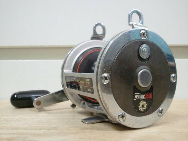 Photo Fishing Reel Daiwa Sealine 350H  450H  910 w Power Handle $95