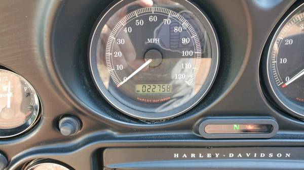 Photo Harley Davidson Electra Glide Ultra Classic 2010 $11,000