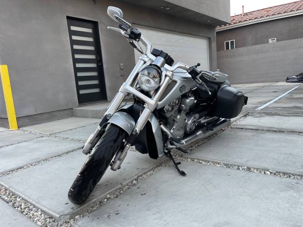 Photo Harley Davidson V-Rod muscle $8,000
