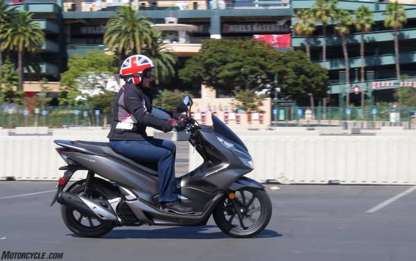 Photo Honda 150cc Scooter rental DMV M1 Motorcycle License - 1000 Passes $80