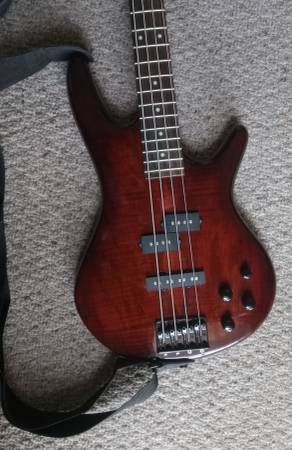 Photo Ibanez 4String Electric Bass (GSR200SM) $225