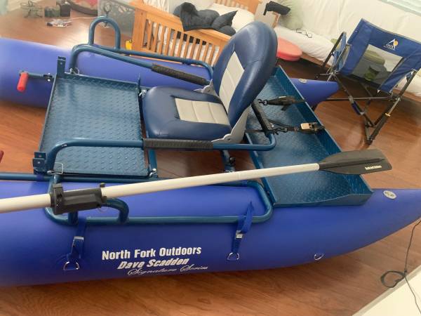 Photo Inflatable Pantoon Boat Fishing Lake Ocean Water Ski $750