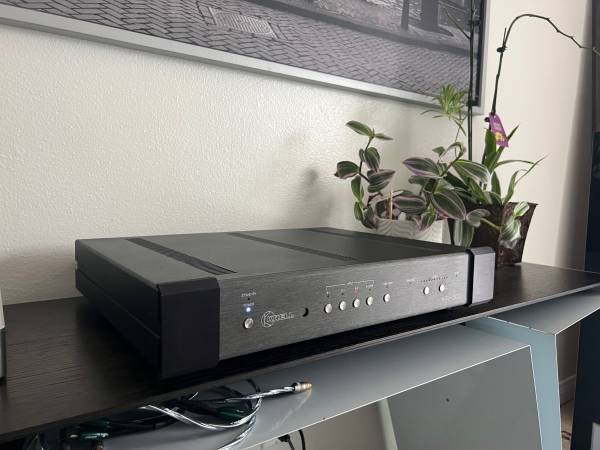 Photo Krell KAV-300i Integrated Stereo Amplifier With Remote Mint cond. $1,250