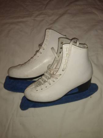 Lake Placid Ice Skates - Size 34 (US 3-4) $20