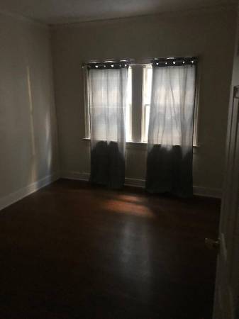 Large private bedroom in downtown Long Beach $1,195