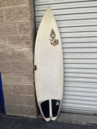 Photo Lib Tech Ringer 62 surfboard $450