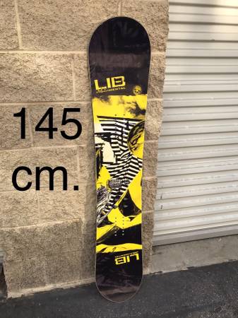 Photo Lib Tech Skate Banana snowboard 145 $350