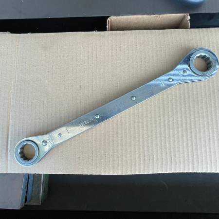Photo MAC TOOLS RW3234 1-1 116 RATCHETING DOUBLE BOX END WRENCH $50