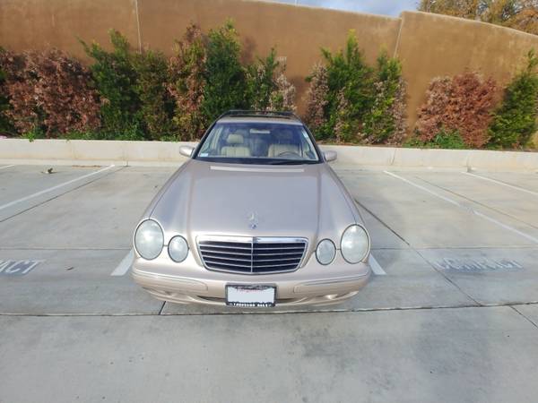 Photo Mercedes-Benz E320 Wagon 2000 - $6,900 (Glendale)