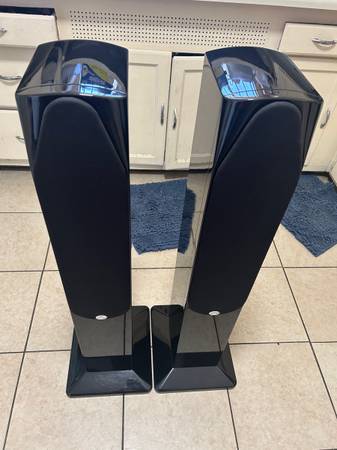 Photo NHT Classic Absolute Tower Floor Standing Speakers $495