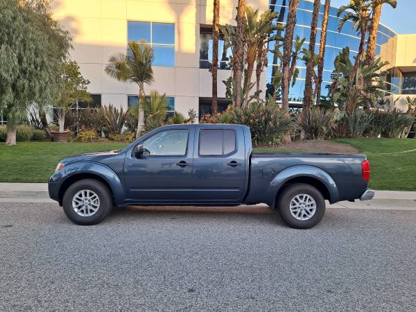 Photo NISSAN FRONTIER  4 DOORS  LONG BED  ORIGINAL 76,000 MILES - $17,600 (VAN NUYS)