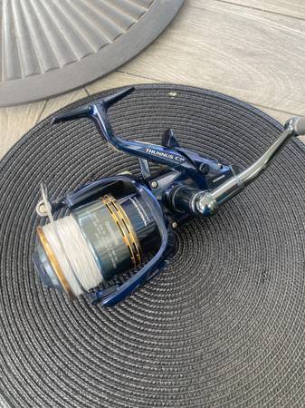 Nice Shimano Thunnus CI4 Large Saltwater Spinning Fishing Reel $250