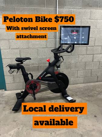 Photo Peloton bike $750