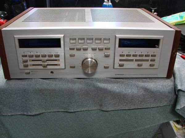 Photo Pioneer SX-D7000 Quartz Synthesized 120 Watts Stereo Receiver $950