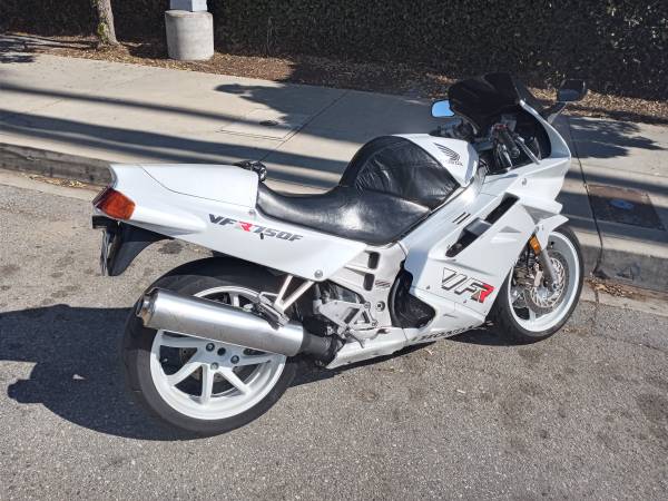 Photo Priced to Sell Rare Pearl White 1993 HONDA VFR750F wLow Mileage $4,450