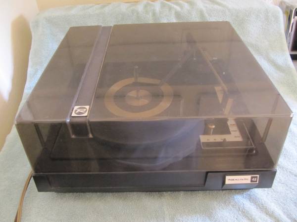 Photo REALISTIC TURNTABLE MADE BY BSR FOR RADIO SHACK WDUST COVER $150