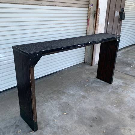 Photo RETAIL STORE RUSTIC INDUSTRIAL DISPLAY SHELF BENCH - $100 (North Hollywood)