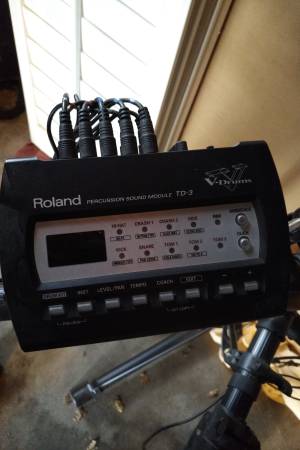Photo Roland V drums TD-3 $400