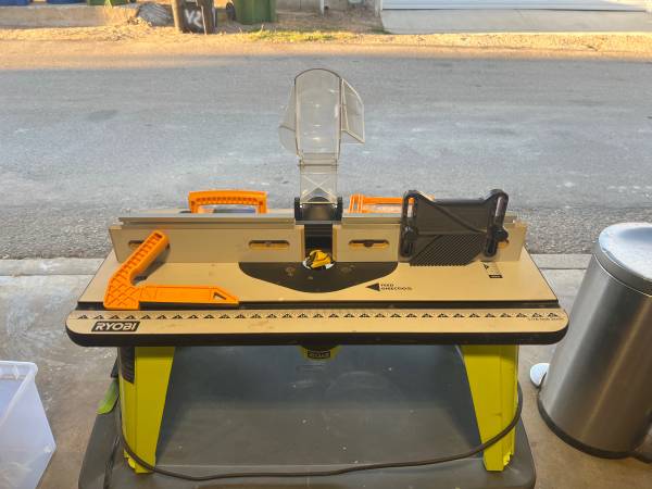 Photo Ryobi Universal Router Table WITH Router $150